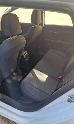 Seat Leon cena 38500 przebieg: 260000, rok produkcji 2016 z Małogoszcz małe 172